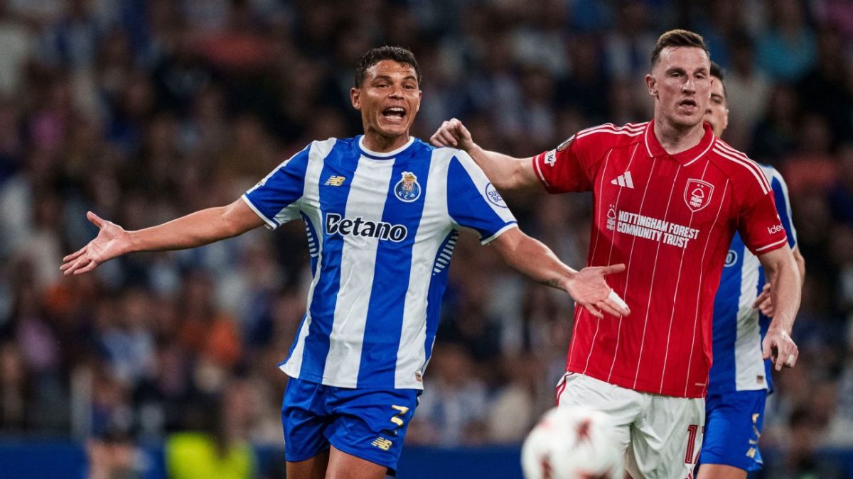 Ex-São Paulo Marca, mas Porto Leva ‘Gol Contra Mais Bizarro do Ano’