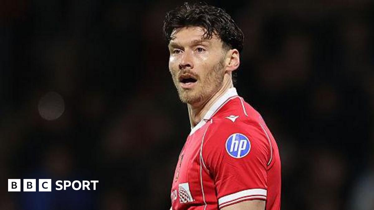 Kieffer Moore pronto para influenciar a corrida final do Wrexham