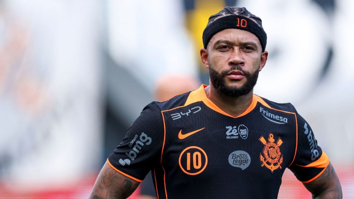 Memphis desabafa após polêmica com foto