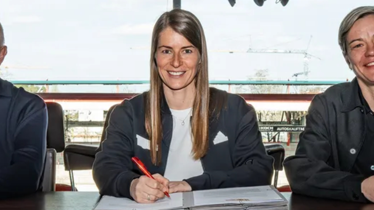 Union Berlín faz história com primeira mulher no banco na Bundesliga