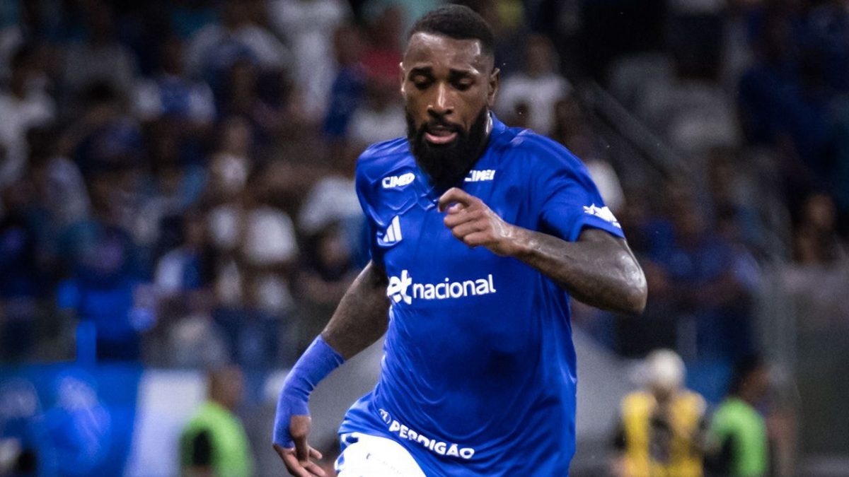 Gerson explica abraço em Matheus Cunha