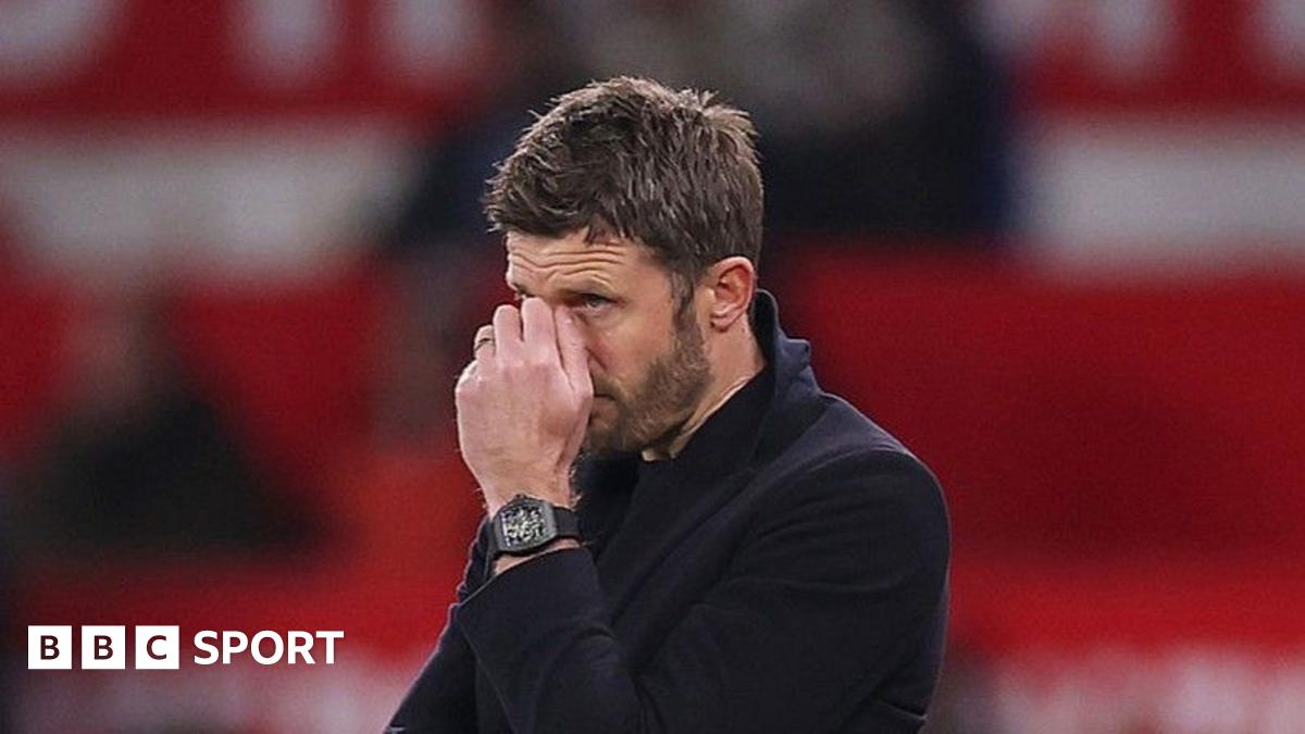 Michael Carrick enfrenta seu primeiro grande desafio como técnico do Manchester United