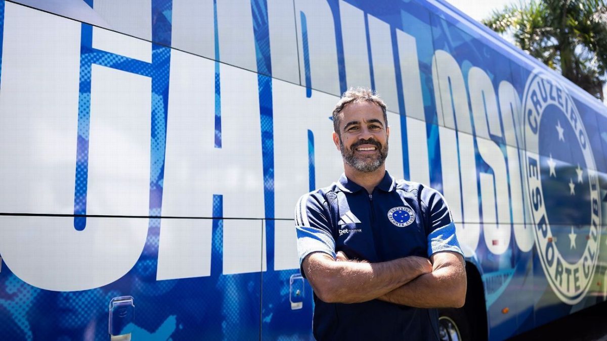 Cruzeiro surpreende com renovação de contrato do técnico