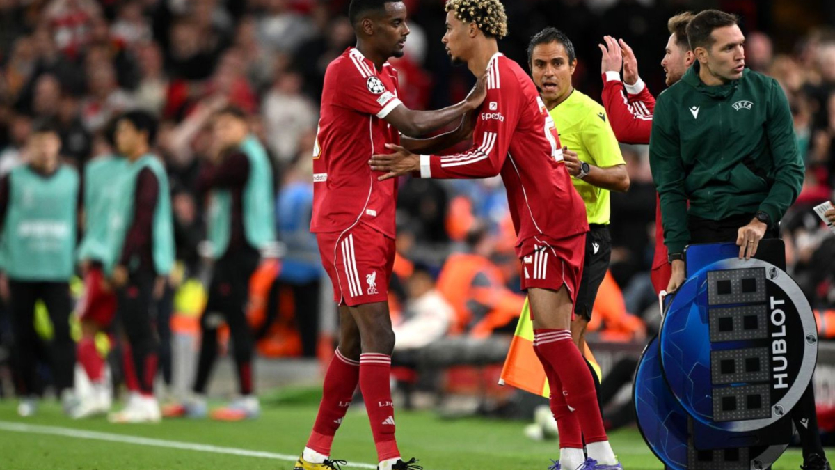 Isak e Ekitiké: Uma Dupla de 240 Milhões ‘Maldita’ para o Liverpool