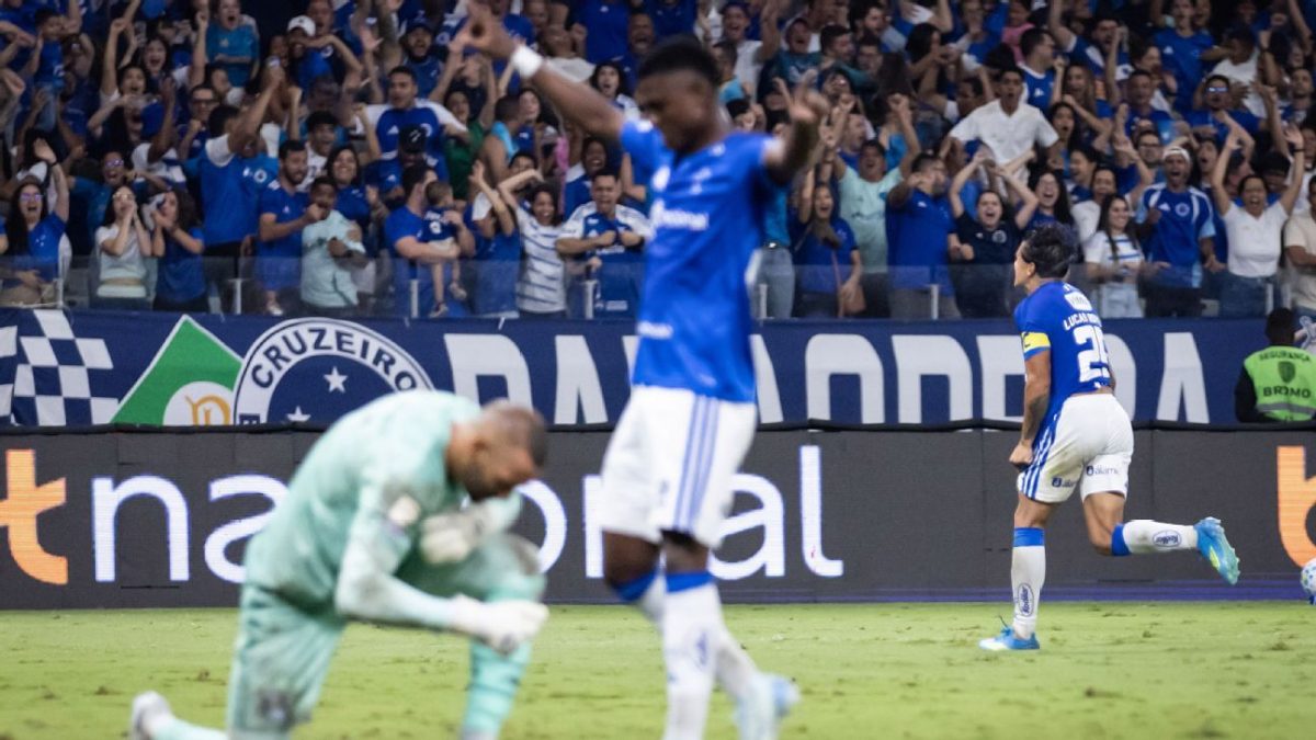 Cruzeiro domina Grêmio e vence a segunda seguida