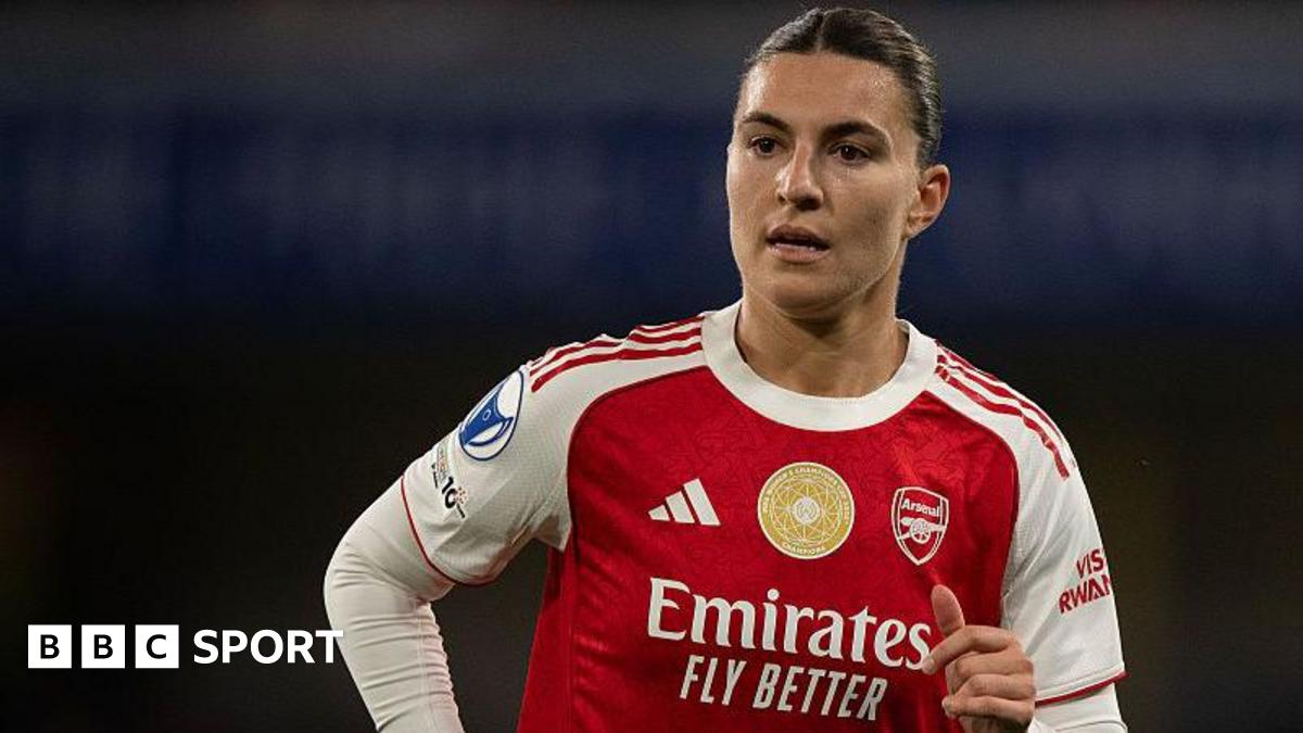 Arsenal renova contrato com Catley