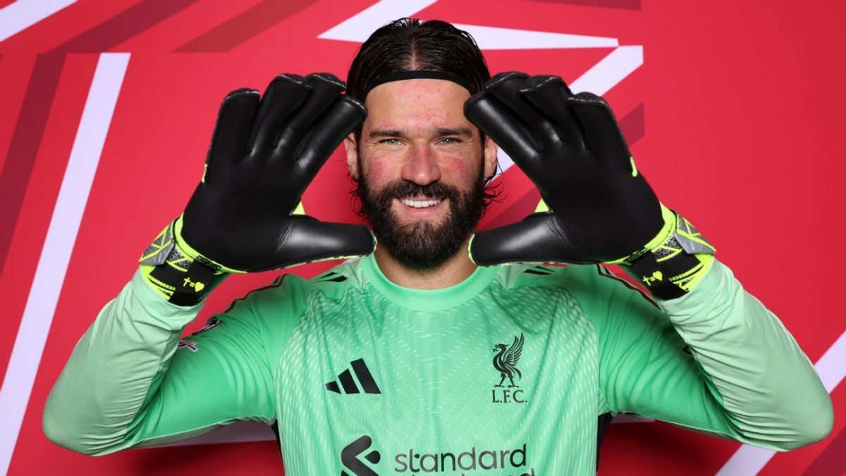 Alisson pode deixar o Liverpool