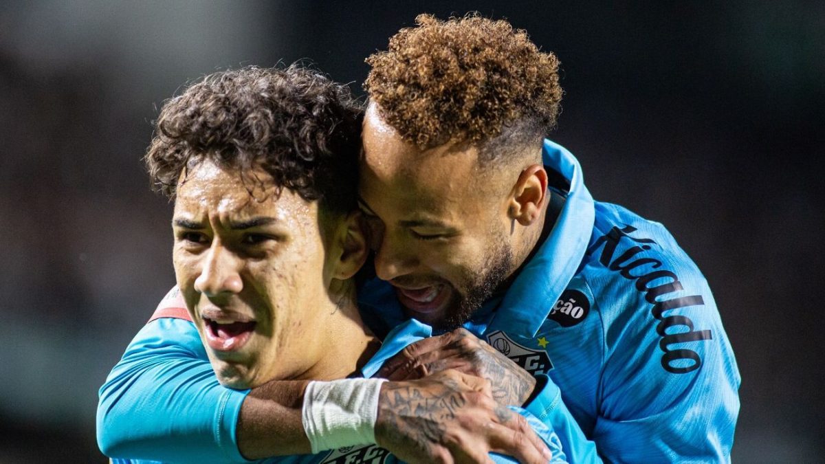 Neymar passa em branco, mas Santos bate o Coritiba