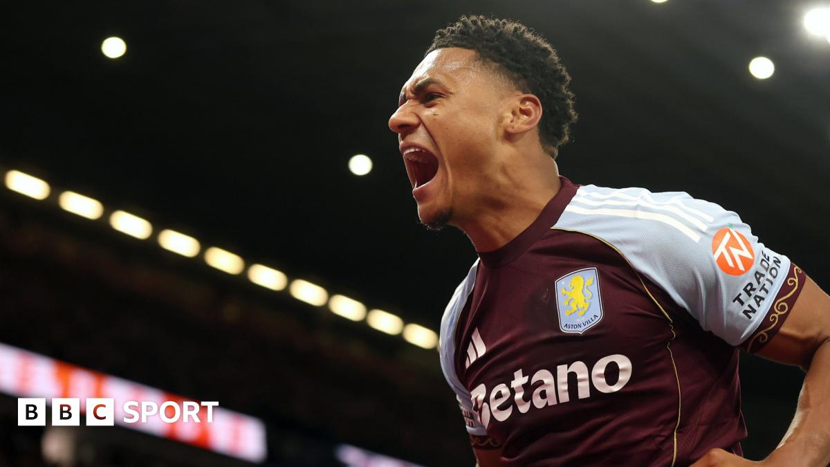 Ollie Watkins está de volta