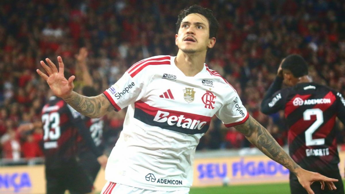 Flamengo supera falha de Rossi e empata com Athletico-PR