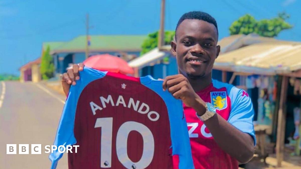 Vila em Gana comemora vitória do Aston Villa
