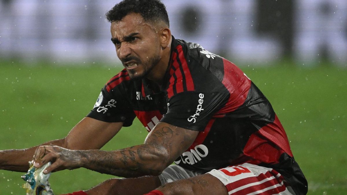 Danilo fala sobre altos e baixos no Flamengo