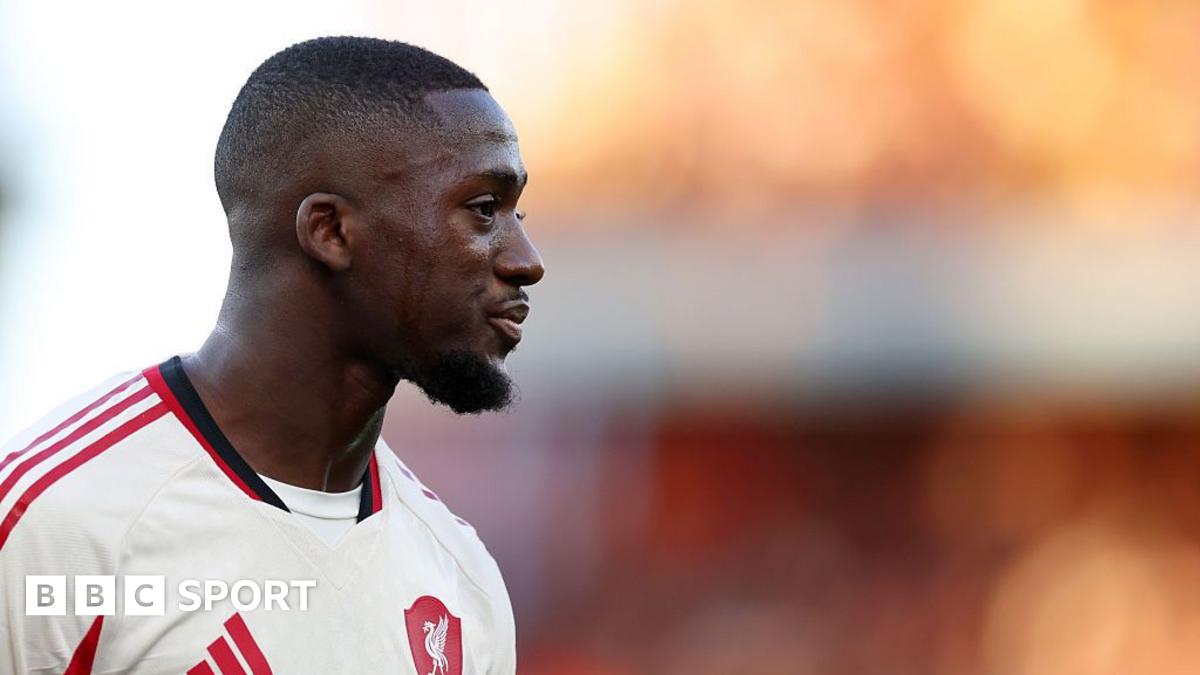 Konate deixa o Liverpool após contrato expirar