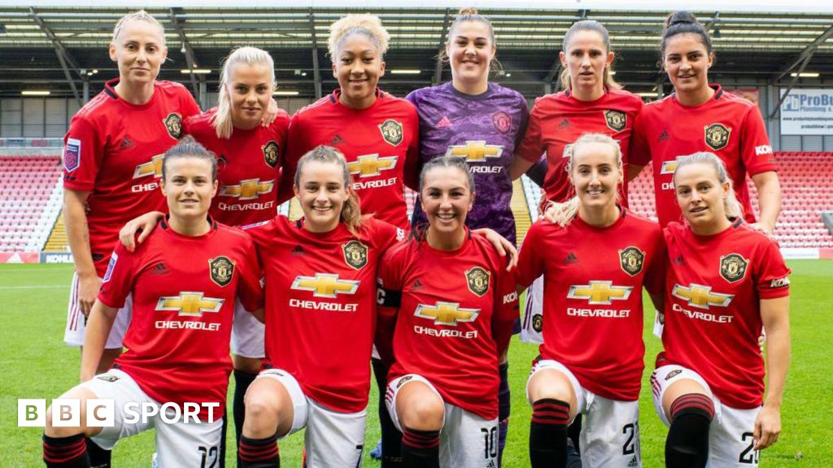Ex-jogadoras se tornam bombeiras