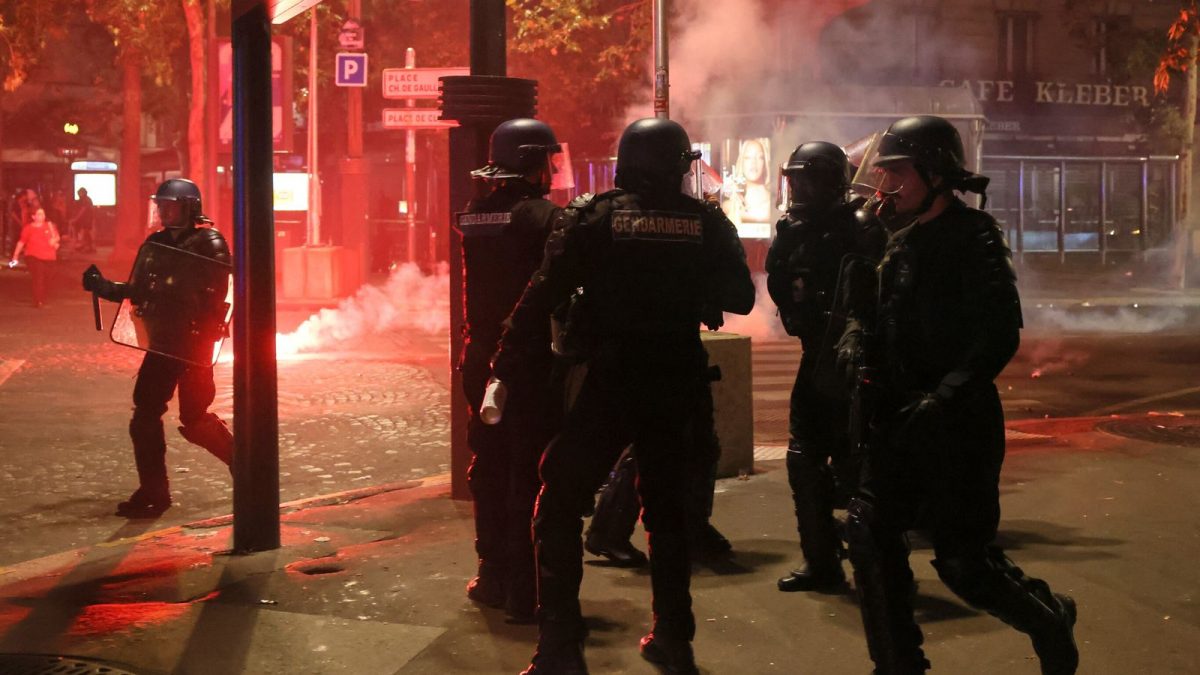 Violência marca comemoração do título do PSG