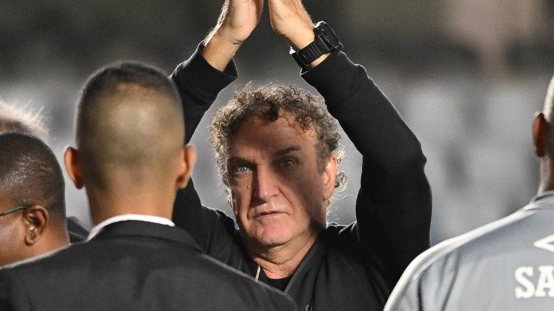 Cuca diz que Gabigol foi ‘irresponsável’ e explica gesto obsceno