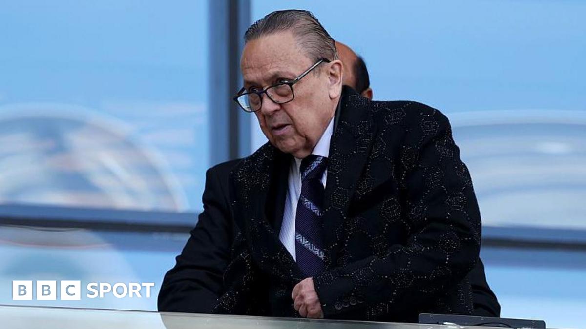 Sullivan Deixa o West Ham Após Alegações Históricas