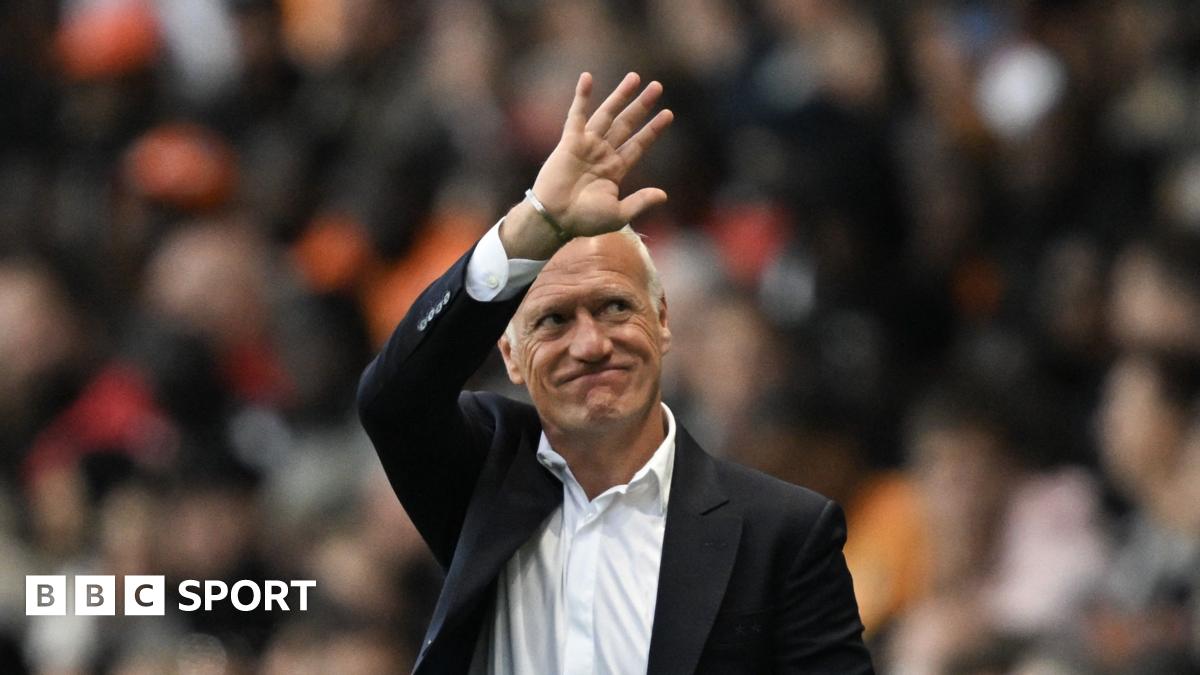 Deschamps se despede da França em casa
