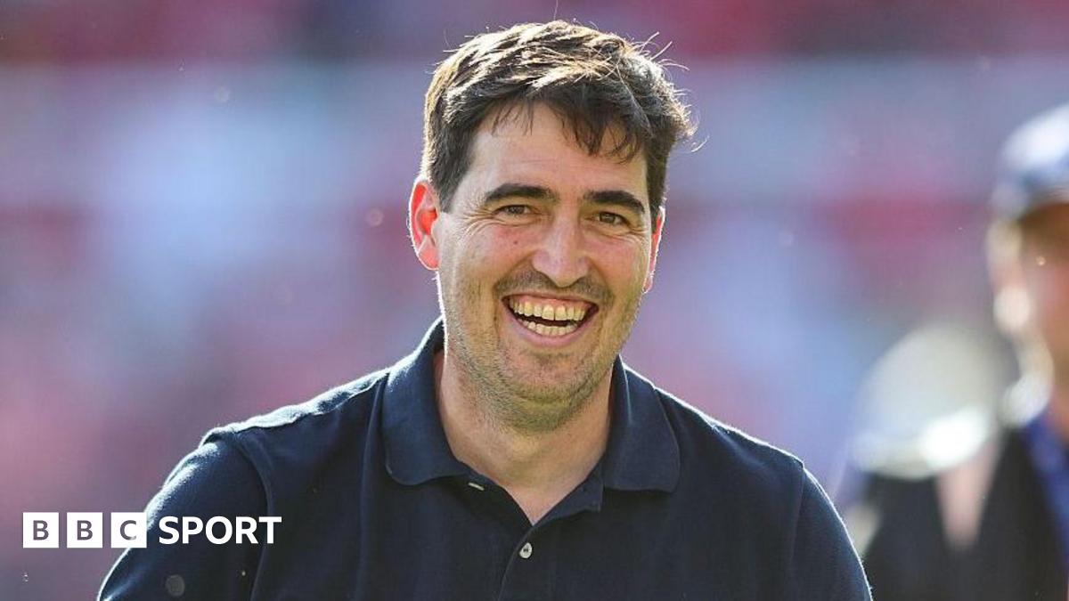 Iraola pode se tornar o novo treinador do Liverpool