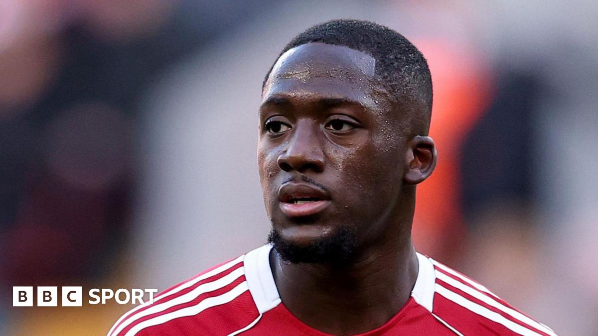 Konate revela luta contra depressão após mortes de Jota e pai