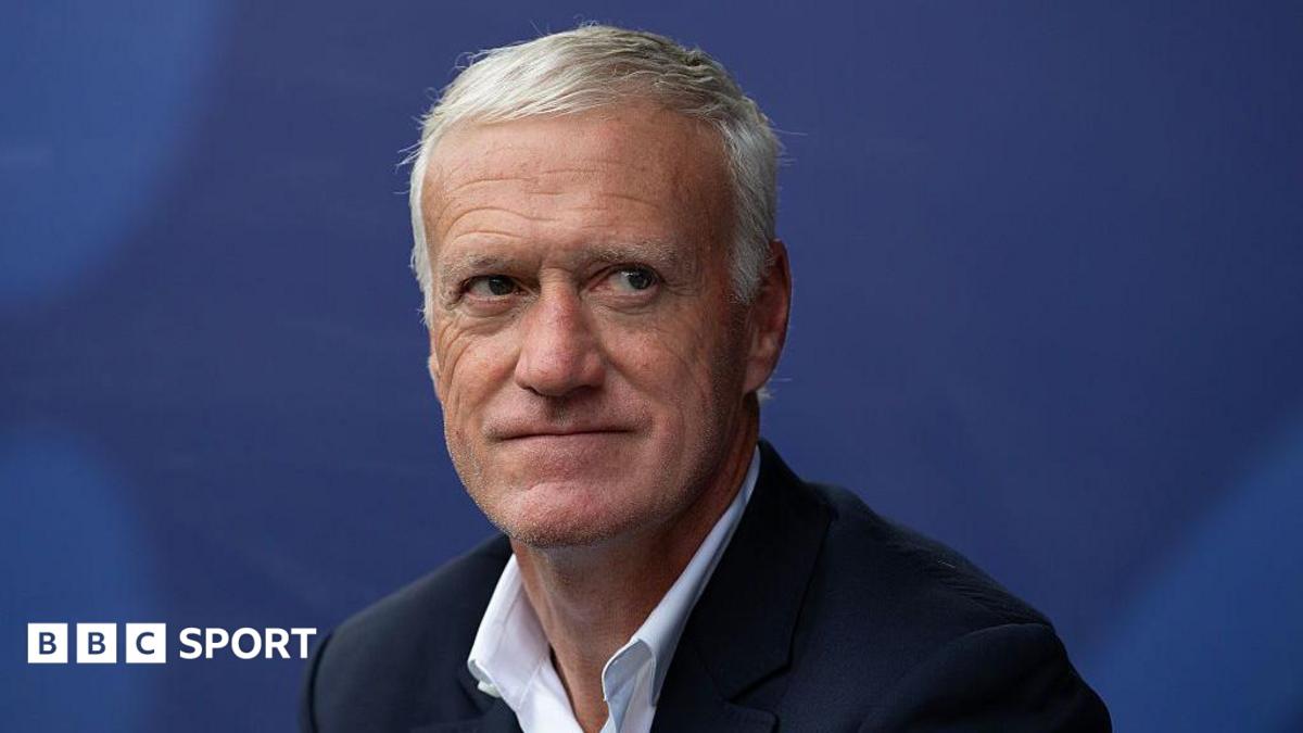 Deschamps deixa a França após a morte de sua mãe