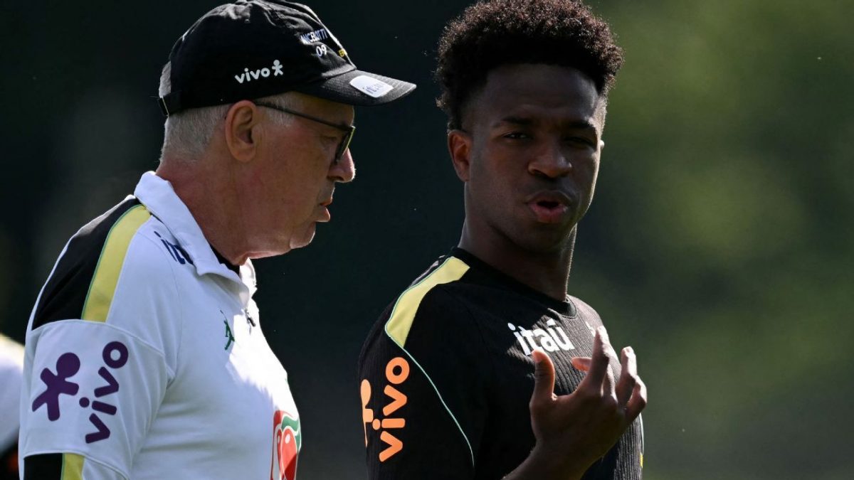 Ancelotti Despista sobre Substituto de Raphinha