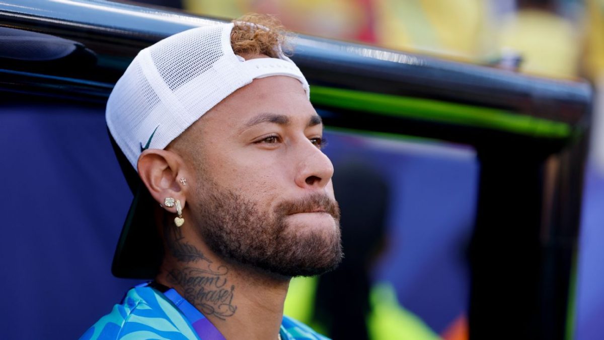 Lenda da Argentina Sai em Defesa de Neymar
