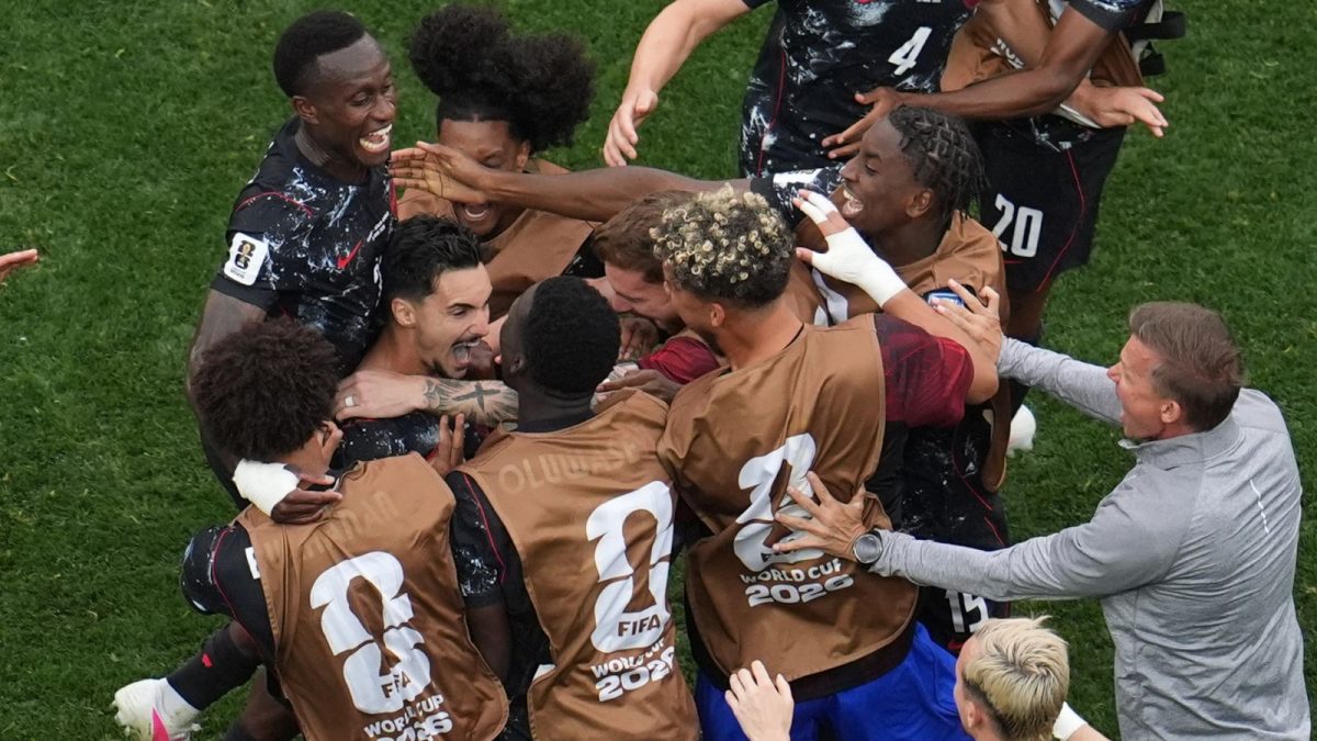 Canadá se torna o primeiro time a garantir vaga nas oitavas de final