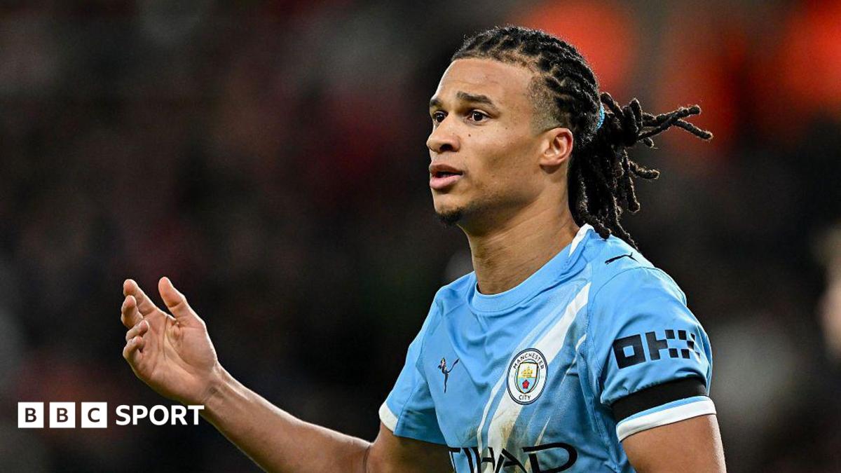 Fenerbahce contrata Ake do Manchester City