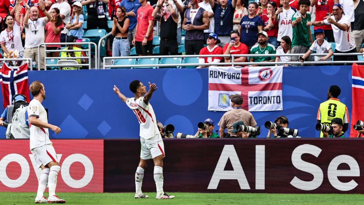 Bellingham se torna o mais jovem jogador a marcar dois gols em uma partida da Copa do Mundo