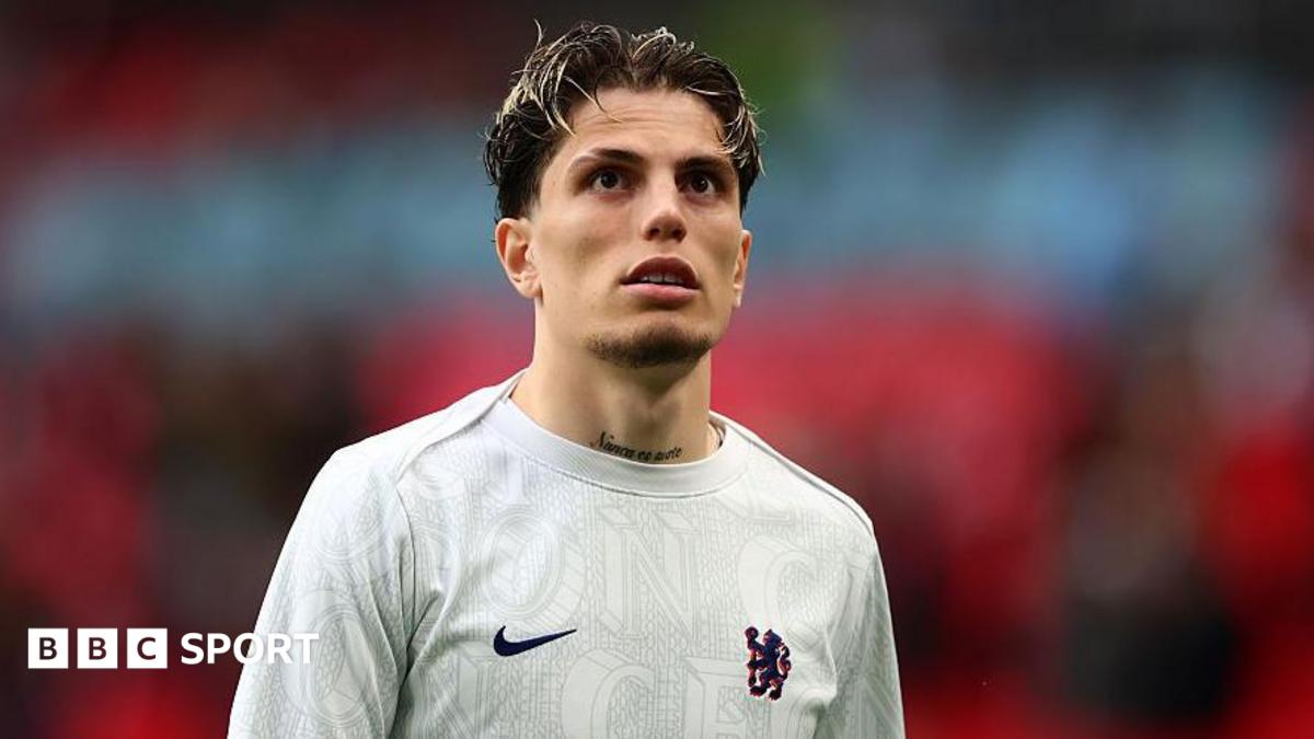 Alejandro Garnacho ausente nos treinos de pré-temporada do Chelsea