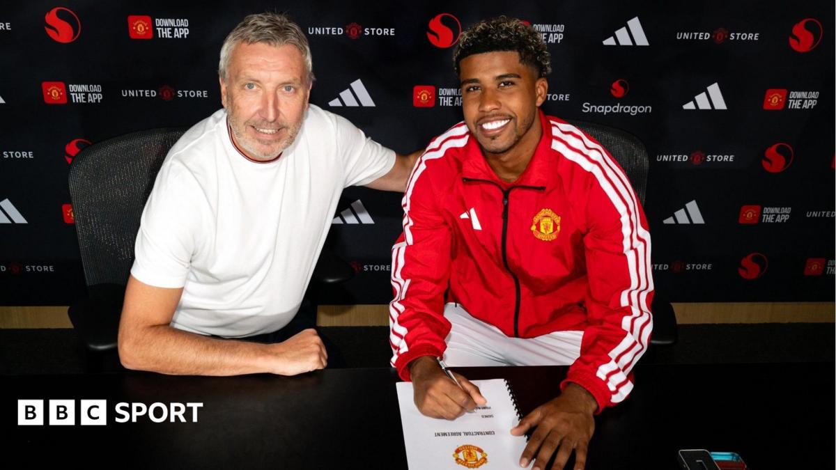 Manchester United Reforça Elenco