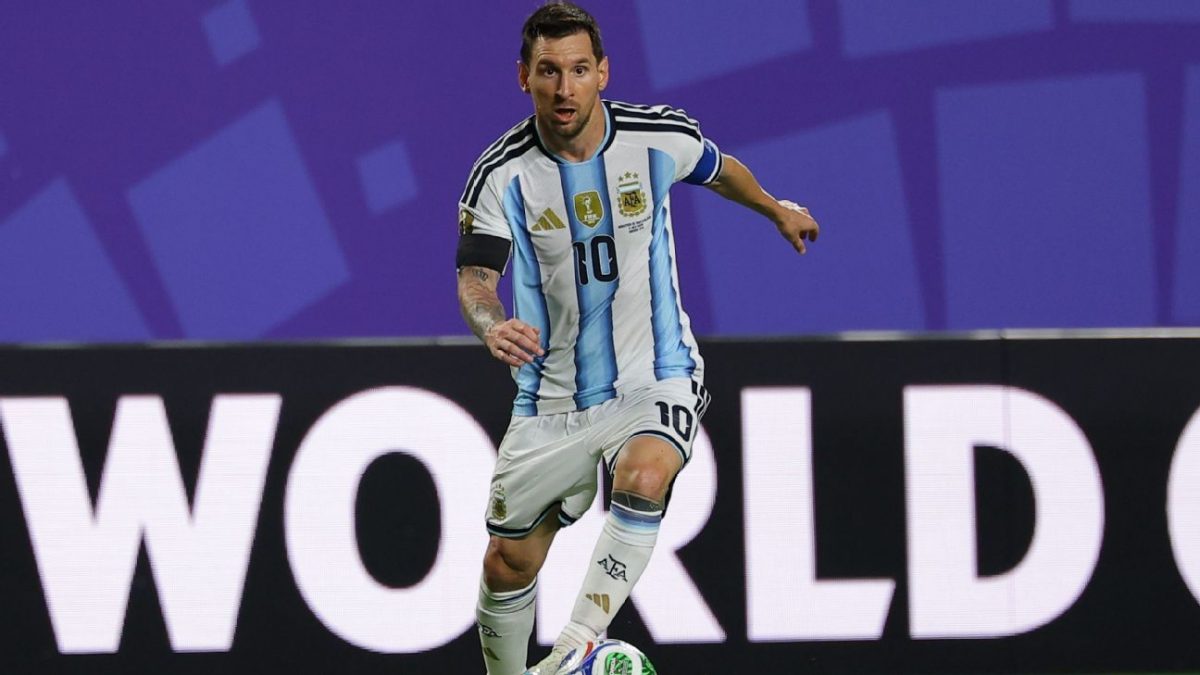 Messi se sai bem contra campeãs do mundo