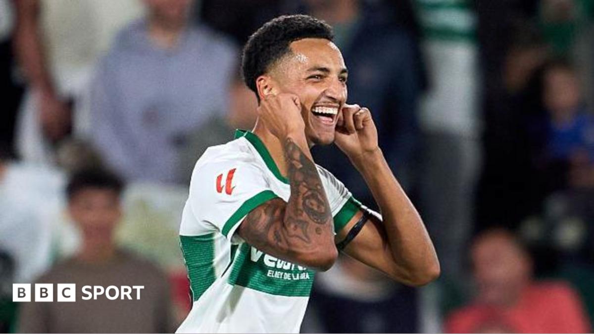 Bournemouth anuncia contratação de Alvaro Rodriguez