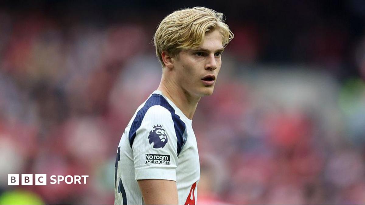 Nottingham Forest faz oferta de £45m por Bergvall