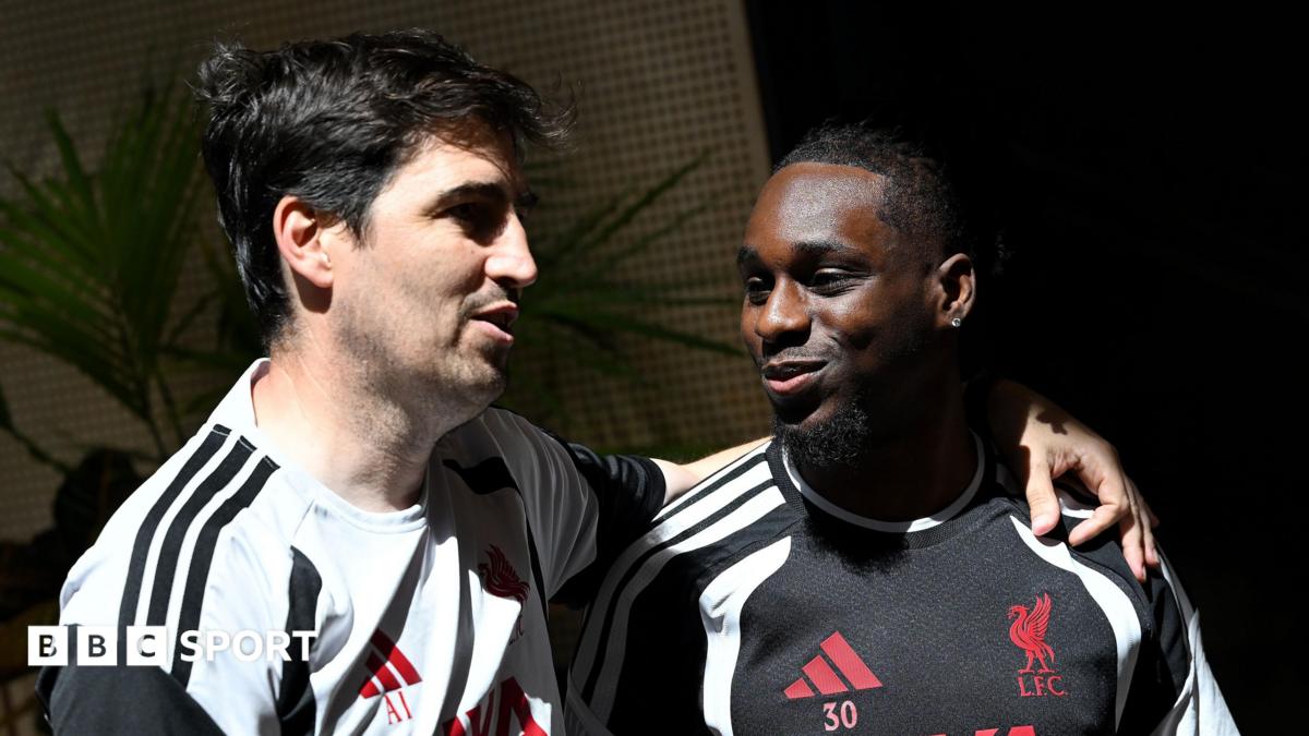 Iraola Assume o Comando do Liverpool