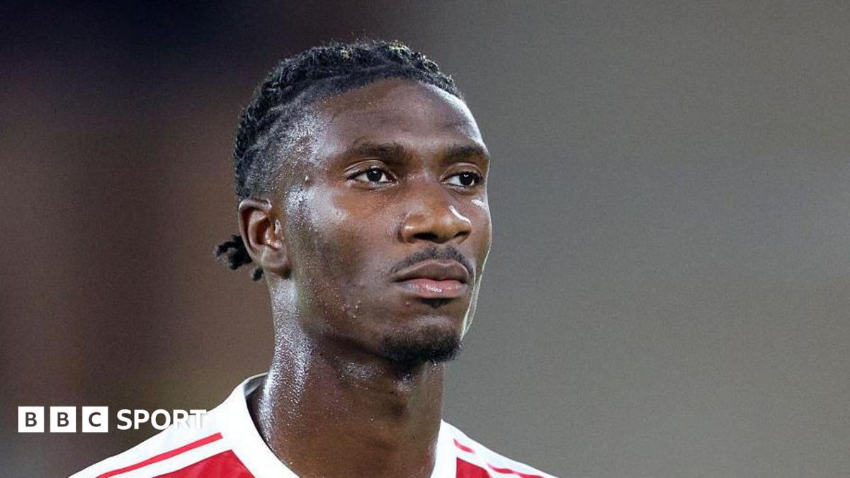 Newcastle contrata Bamba por £34 milhões