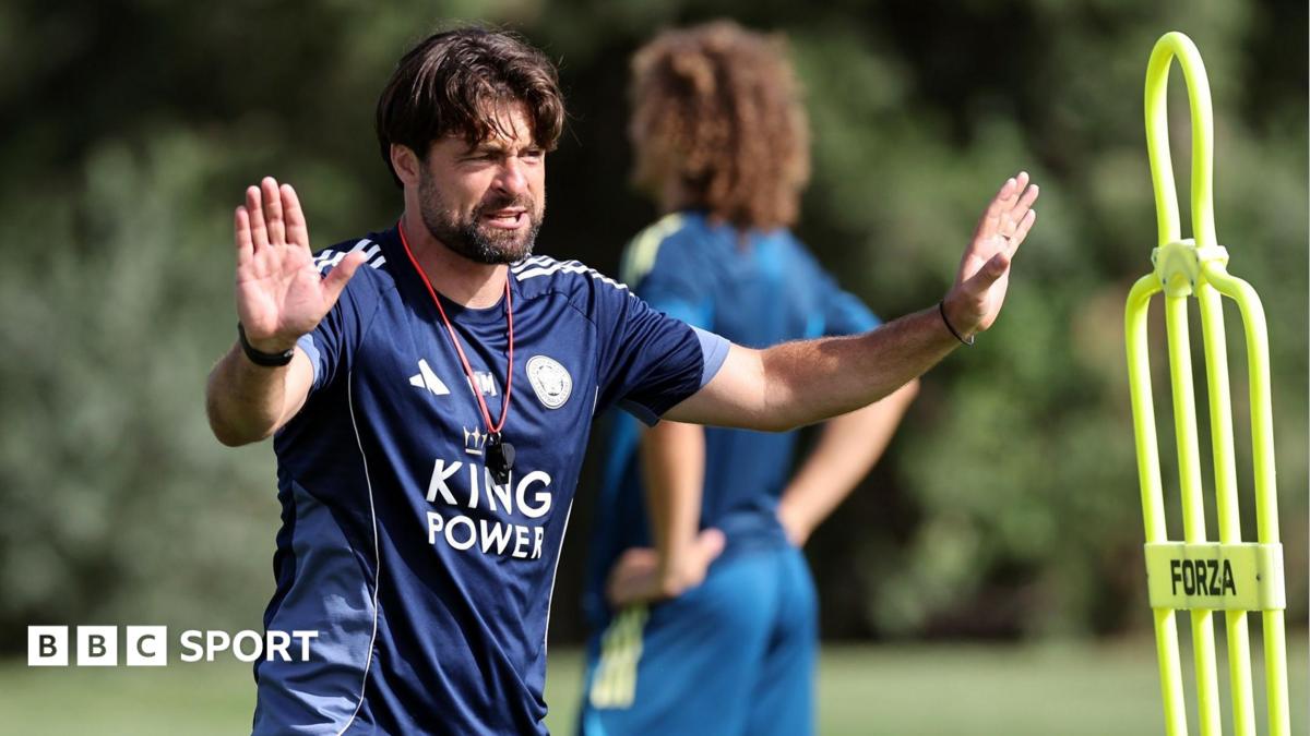 Martin: Leicester City precisa encontrar seu próprio caminho