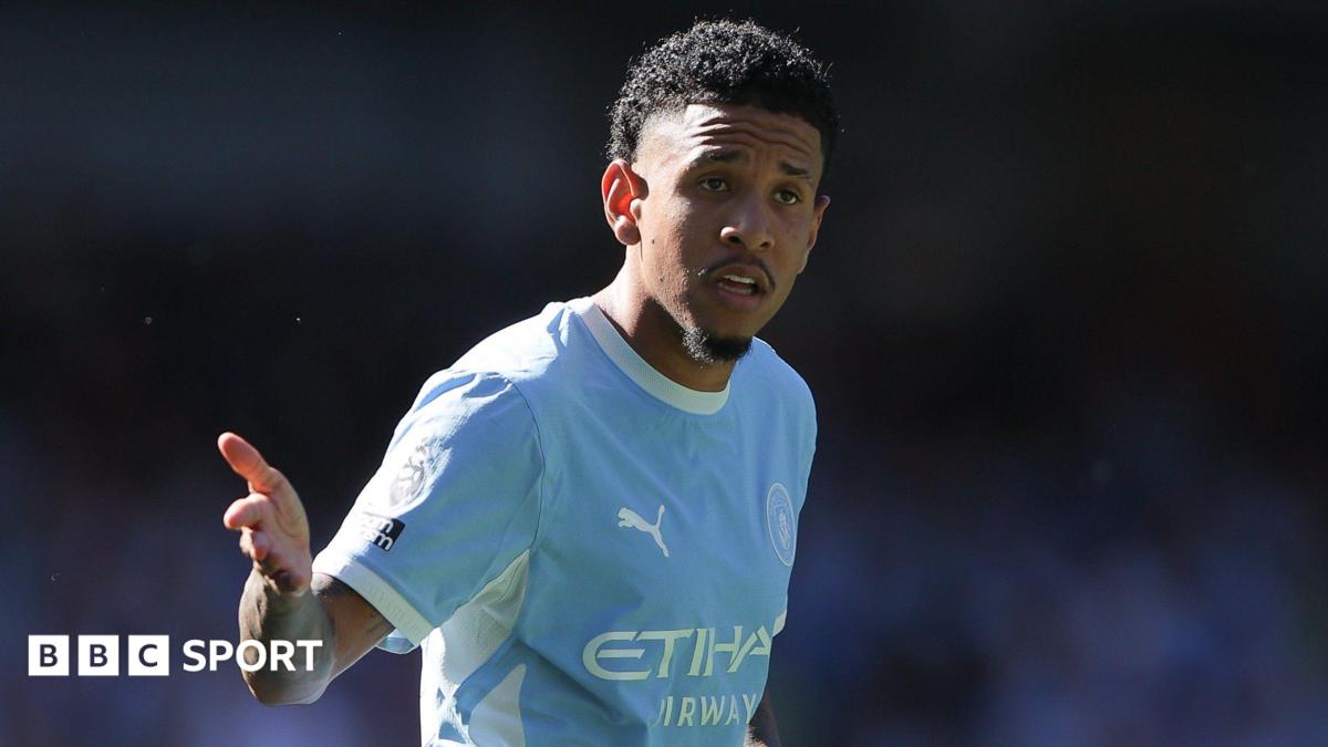 Savinho Aberto a Deixar o Manchester City