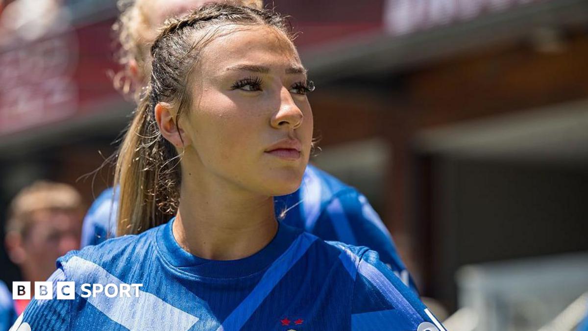 Parkinson é convocada para a seleção sub-20 da Inglaterra