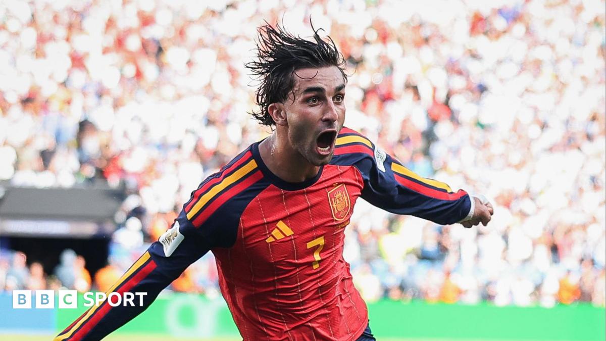 Torres deixa o Barcelona para fechar com o PSG
