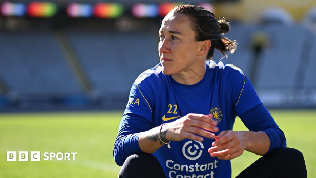 Lucy Bronze explica sua decisão de renovar com o Chelsea